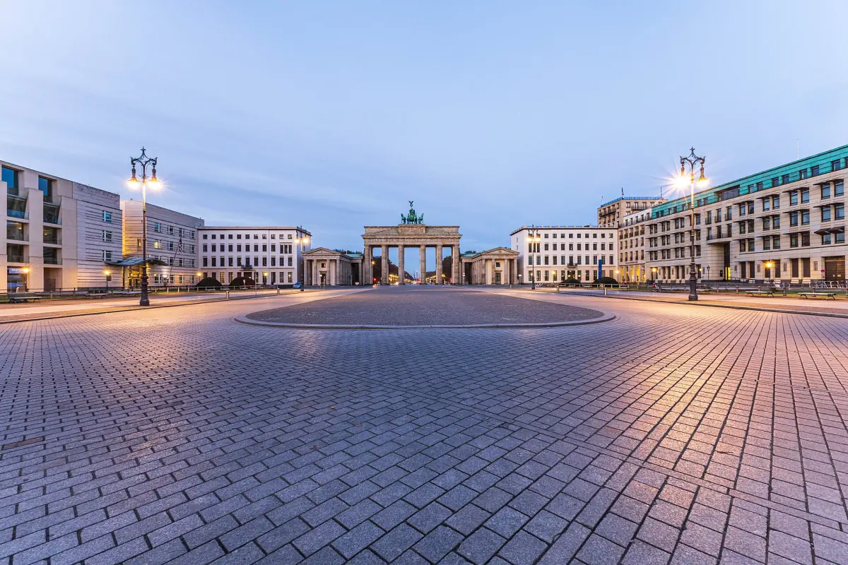 Pariser Platz in front of the Brandenburg Gate